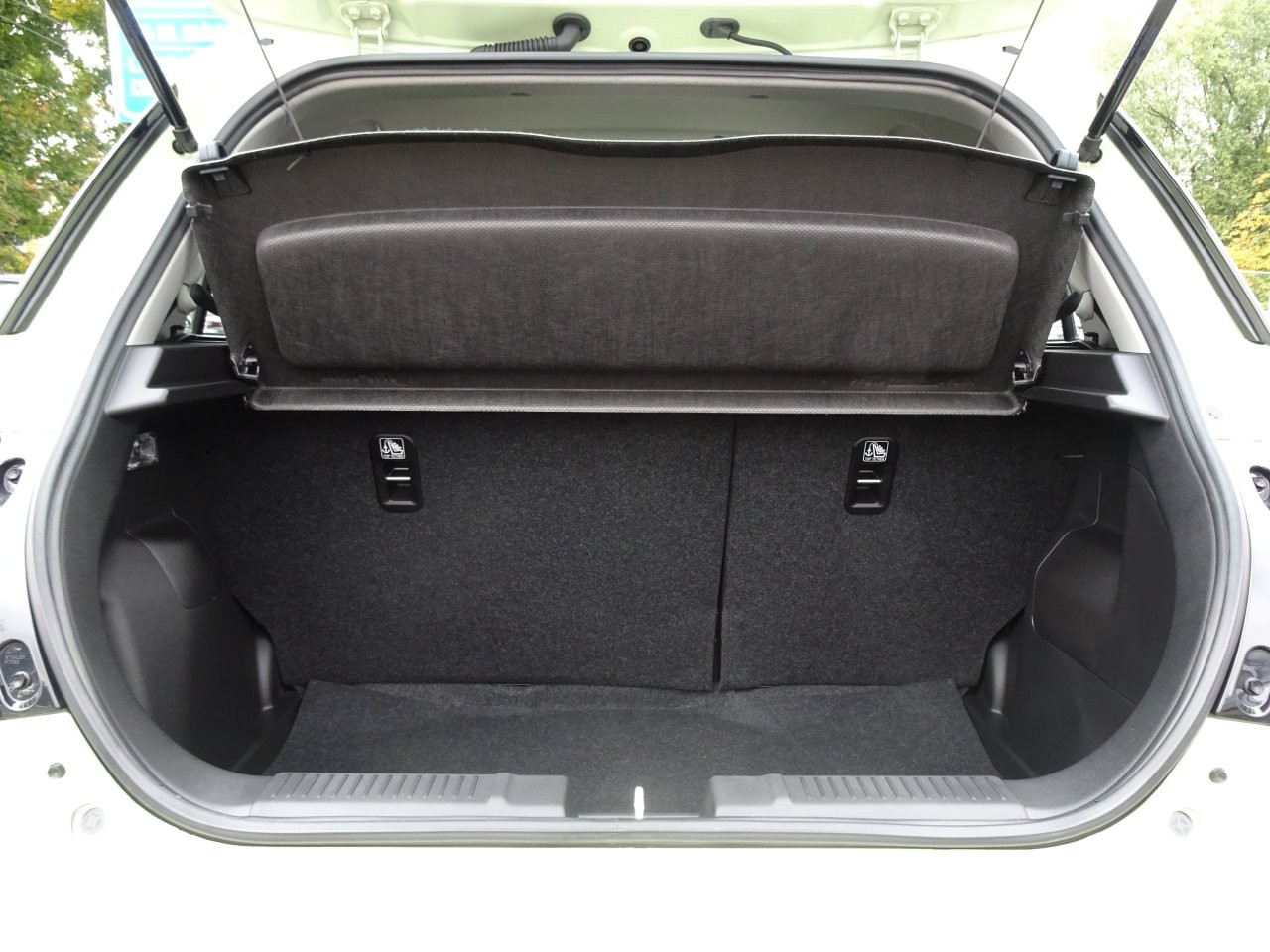 SUZUKI SWIFT 1.2 DualJet Hybrid 5MT Comfort SUZUKI SWIFT 1.2 DualJet Hybrid 5MT Comfort